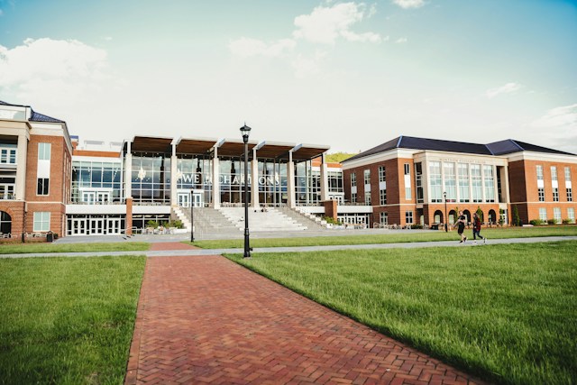 Apex Institute Campus Life
